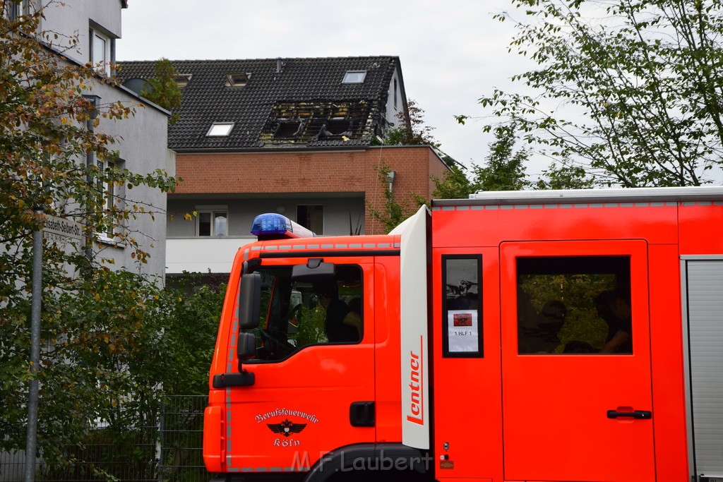 Feuer 2 Y Koeln Suerth Elisabeth Selbertstr P251.JPG - Miklos Laubert